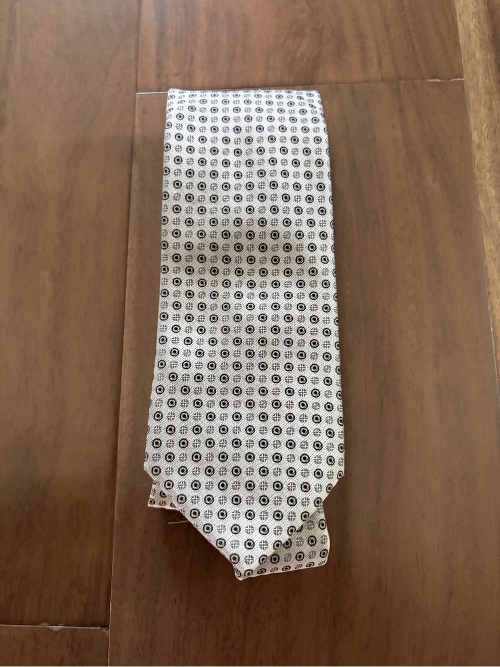 Calvin Klein Men's Light Grey and Black Patterned Silk Tie